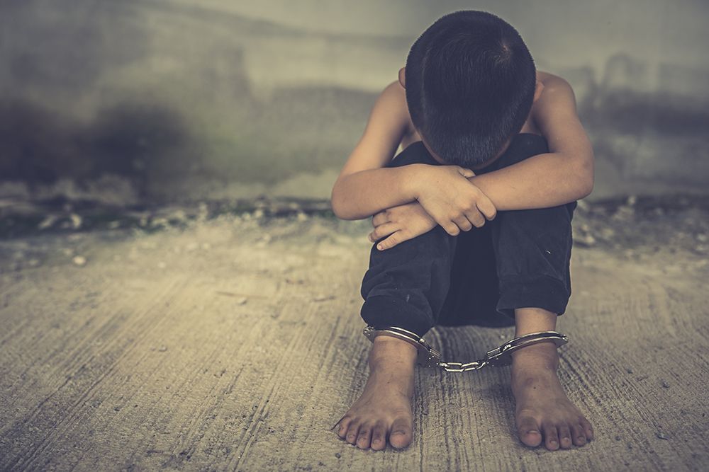 En ”skitten liten hemmelighet”: Barn sulter, utfører slavearbeid, blir voldtatt og drept (del I) / 2018 / Helsemagasinet vitenskap og fornuft